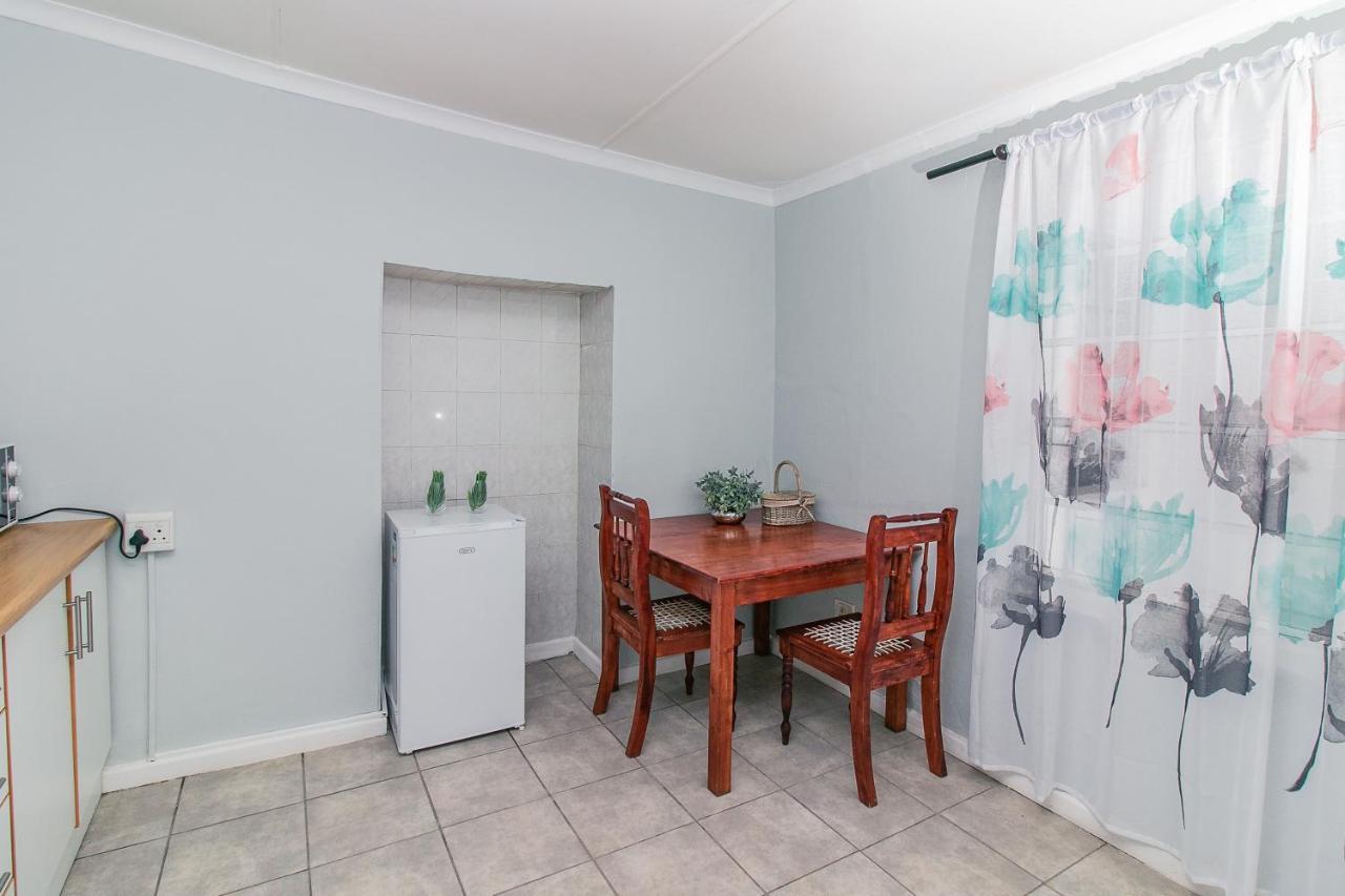 @Karoo Guesthouse Graaff-Reinet Exterior foto